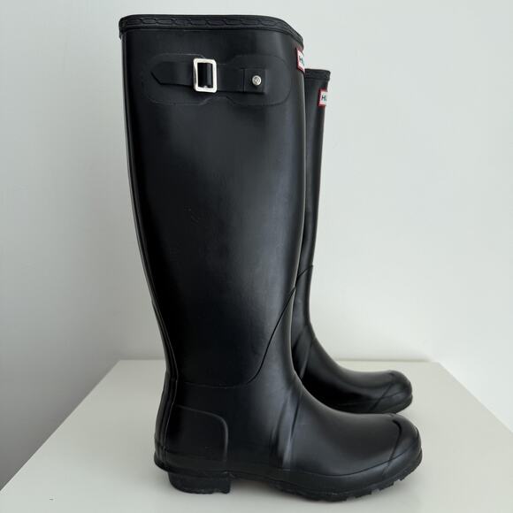Hunter Original Tall Boots Womens 8 Black Matte Rain Waterproof Rubber Buckle 39 - Picture 2 of 11